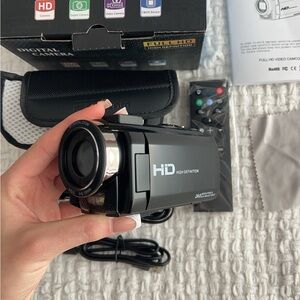 Black HD Digital Photo/Video Camera